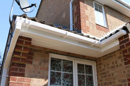 10 Signs It’s Time for a Gutter Replacement