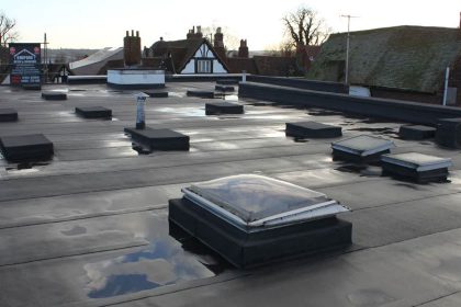 What are the Advantages of a Flat Roof?